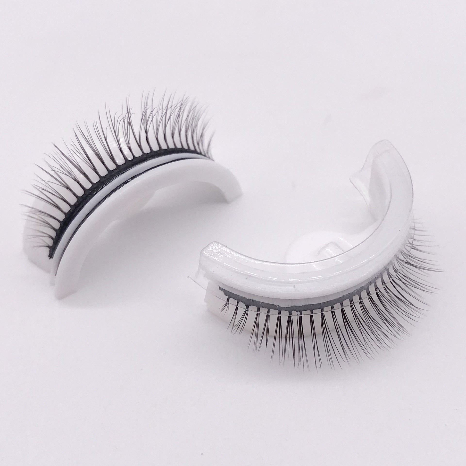 Lassive- Reusable Self-Adhesive Eyelashes